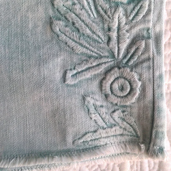 Bonpoint Girls Denim Shorts - Picture 2 of 8